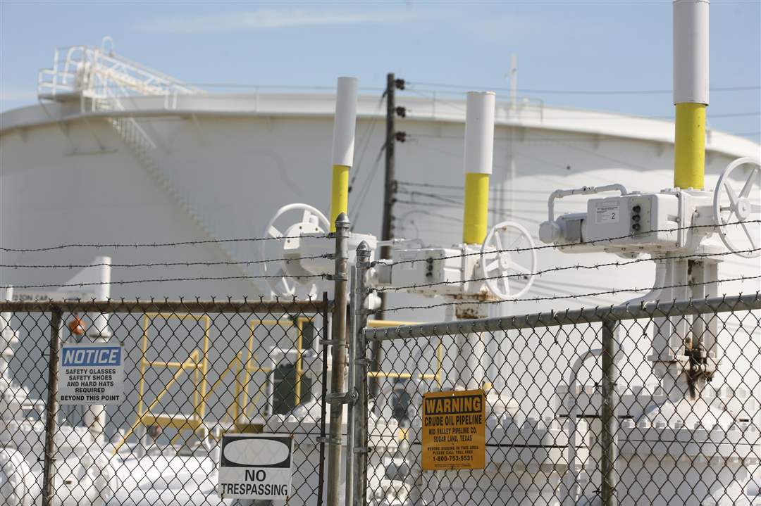 Mid-Valley-Pipeline-tank-farm