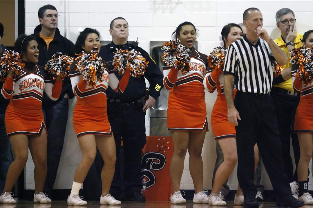 Southview-cheerleaders-get-excited