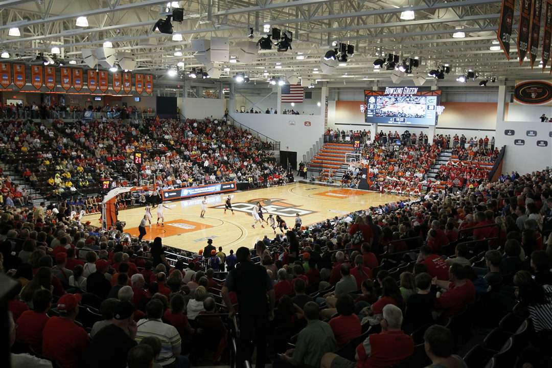 Fans-at-Stroh-Center