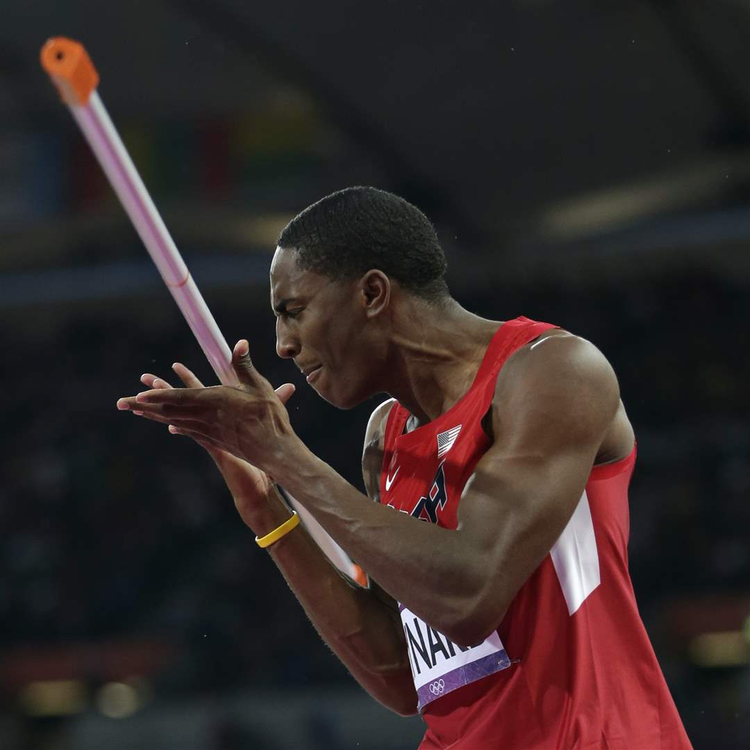 United-States-Erik-Kynard-reacts-after-failing