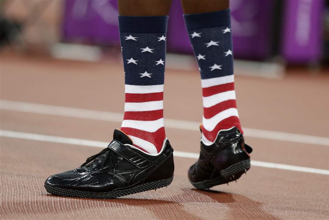 United-States-Erik-Kynard-walks