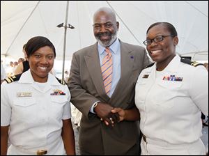 Navy-Week-De-Wert-Mike-Bell-Lutece-Coates-Nikita-Baker.jpg Toledo Mayor Mike Bell meets Lieutenants Junior Grade Lutece Coates, left, and Nikita Baker, right, aboard the USS De Wert.
