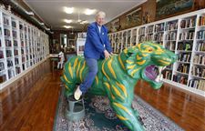 Dorinda-Shelley-tiger-statue