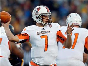 quarterback-Matt-Schilz.jpg Bowling Green quarterback Matt Schilz throws a pass.