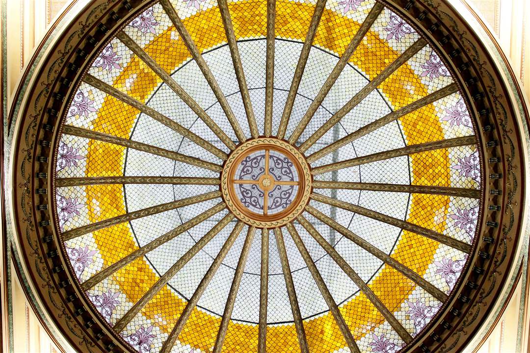 The-Van-Wert-County-Courthouse-30-foot-dome-that-was-finished-recently