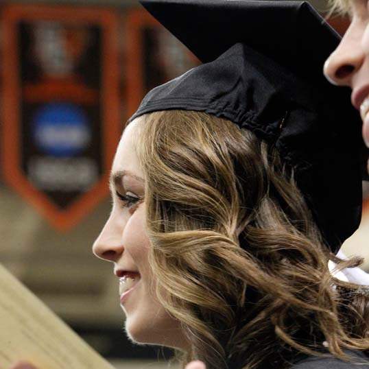 BGSU-commencement