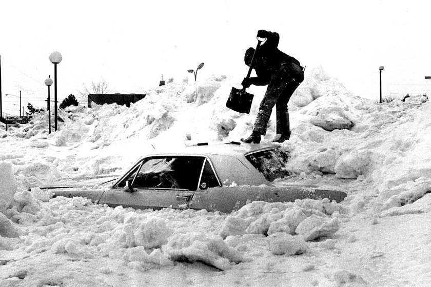 CTY-1978-BLIZZARD-dig-out-car
