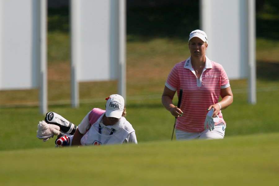 SPT-lpga19p-LINICOME-and-caddy-on-9