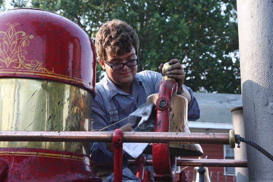 MAG-CPtrain-mcgowan-bell-polish