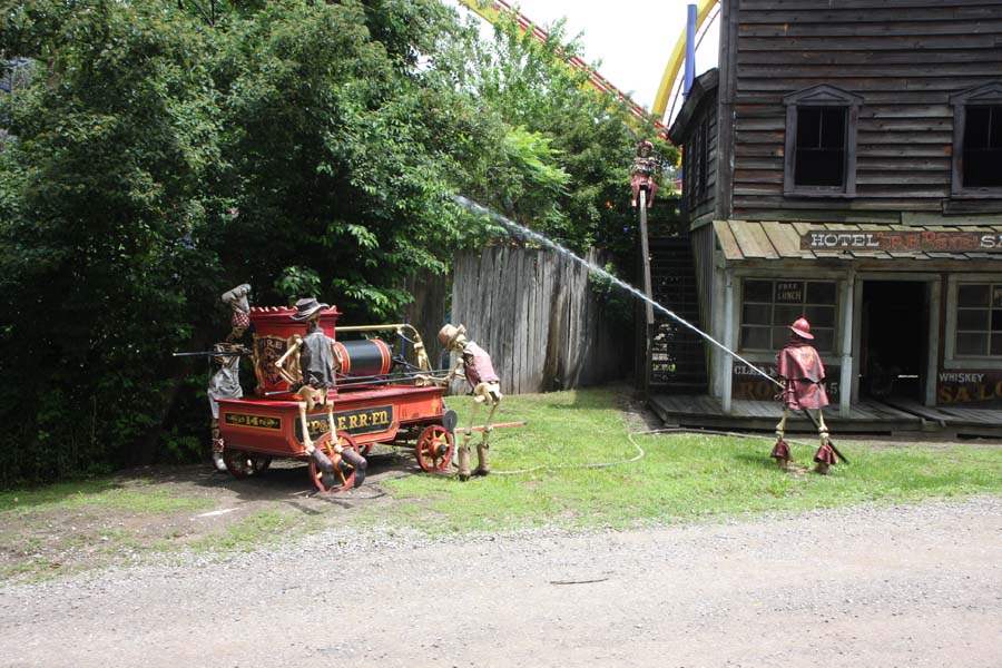 MAG-CPtrain-skeleton-fire-team