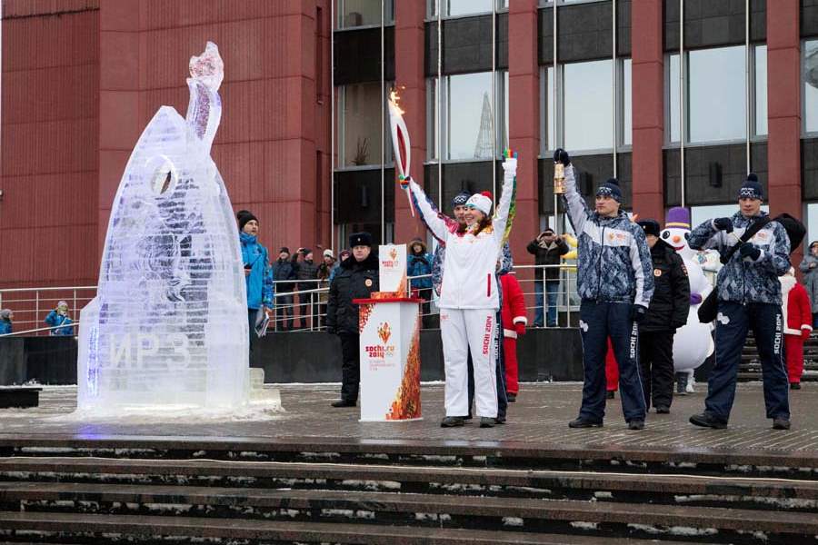 Russia-Olympics-Sochi-Torch-Relay-Irina-Tesleva