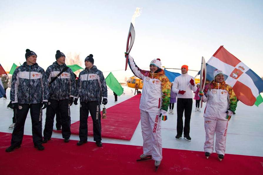 Russia-Sochi-Torch-Relay-Vysokova-in-kungur-jan-3