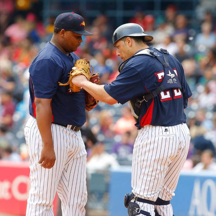 SPT-Hens29pToledo-Mud-Hens-catch