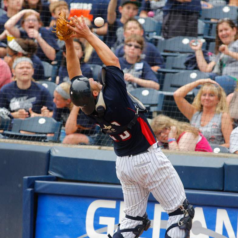 SPT-Hens29pToledo-Mud-Hens-catcher-Luis-Expo