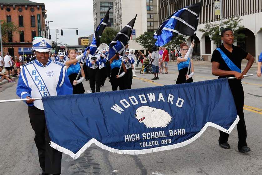 CTY-parade02p-woodward-band