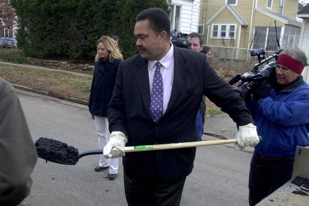 CTY-pothole30p-1-Jack-Ford