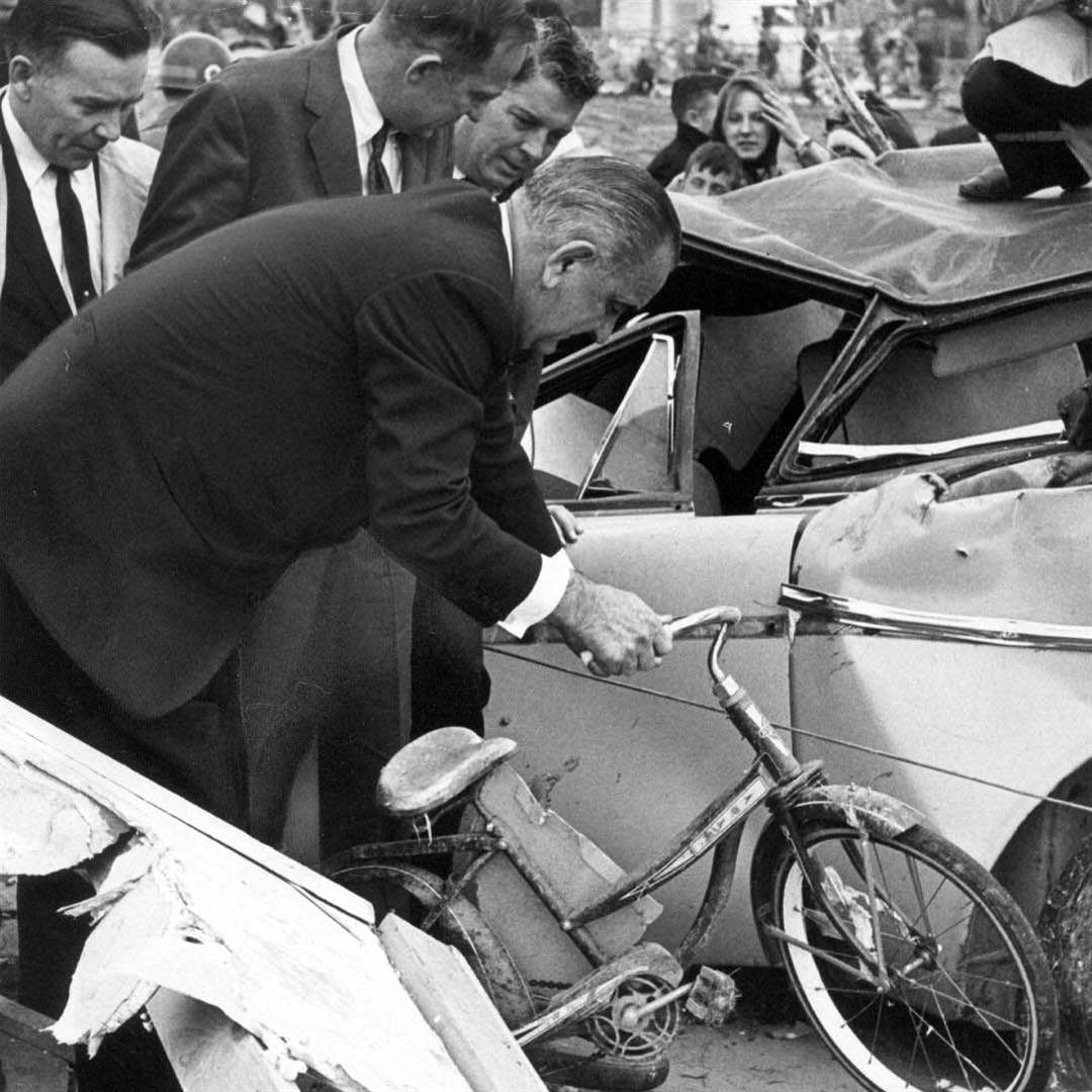 LYNDON-JOHNSON-IN-TOLEDO-1965-tornado