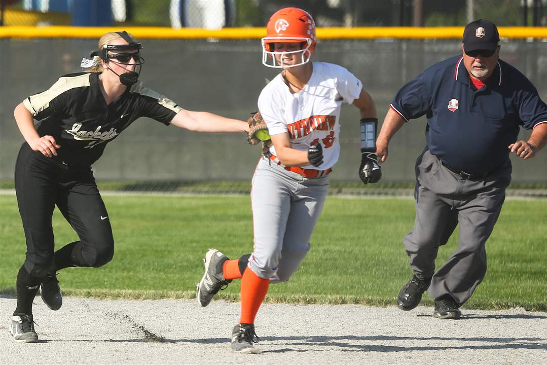 SPT-Div1softball17p-13